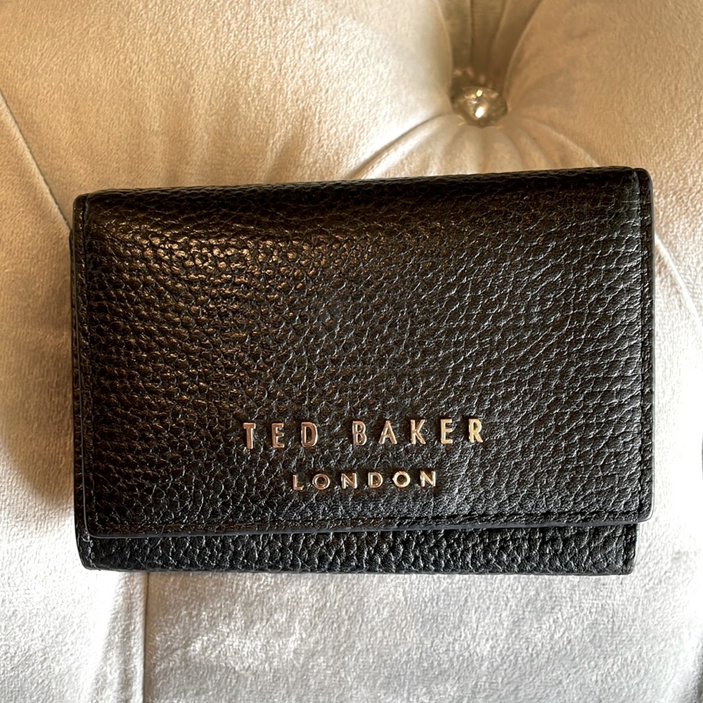 Ted baker wallet-